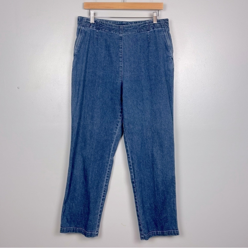 Vintage Talbots medium wash flat front side zip denim jeans, size 16.